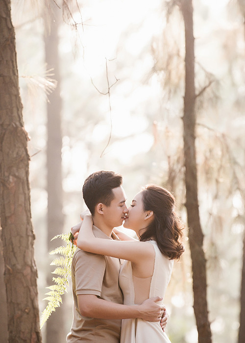 Đôi uyên ương khiến nhiều người ghen tỵ bởi những khoảnh khắc ngọt ngào bên nhau trong bộ ảnh cưới.