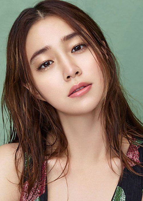 Lee Min Jung được mệnh danh là Kim Tae Hee thứ hai bởi vẻ đẹp trong trẻo.