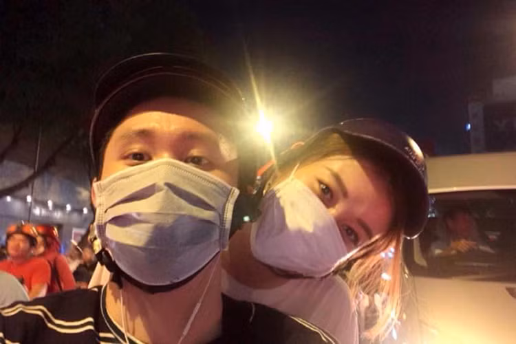 Á hậu Huyền My đi ăn mừng chiến thắng của U23 Việt Nam.