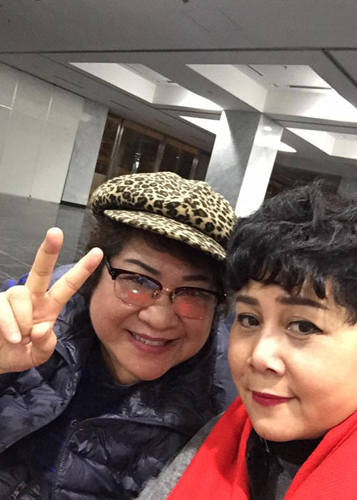 Nghệ sĩ Minh Hằng và Minh Vượng (phải) cũng cập nhật hình ảnh mới nhất ở hậu trường Táo quân.