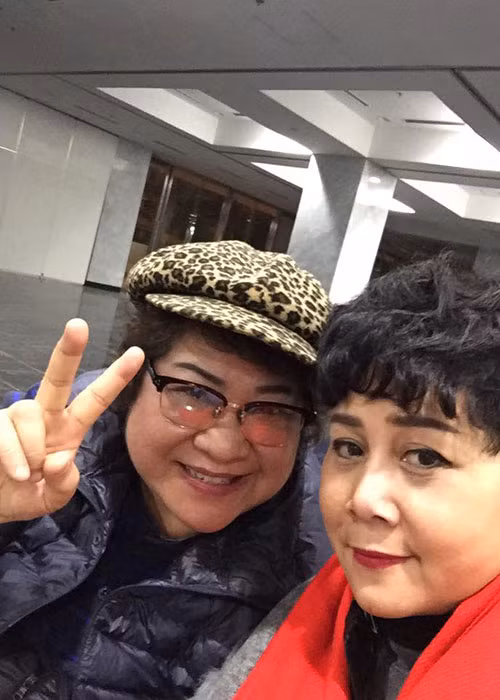 Nghệ sĩ Minh Hằng và Minh Vượng (phải) cũng cập nhật hình ảnh mới nhất ở hậu trường Táo quân.