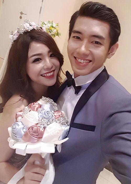 Quang Đăng - Thái Trinh chính thức hẹn hò sau một thời gian quen biết. Chính nữ ca sĩ là người chủ động tỏ tình.