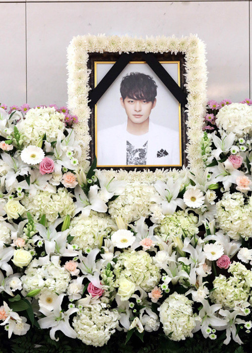 Di ảnh nam diễn viên 34 tuổi khiến nhiều người thương cảm.