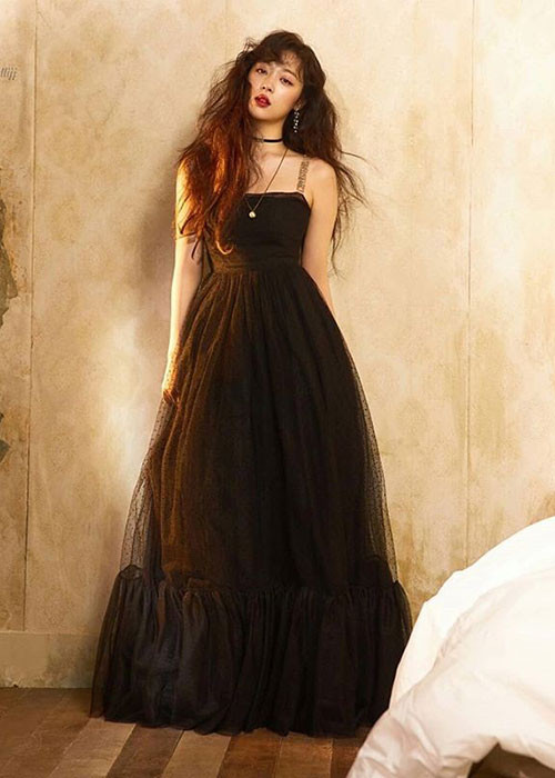 Cựu thành viên nhóm F(x) theo đuổi phong cách gợi cảm trên sân khấu lẫn đời thường.