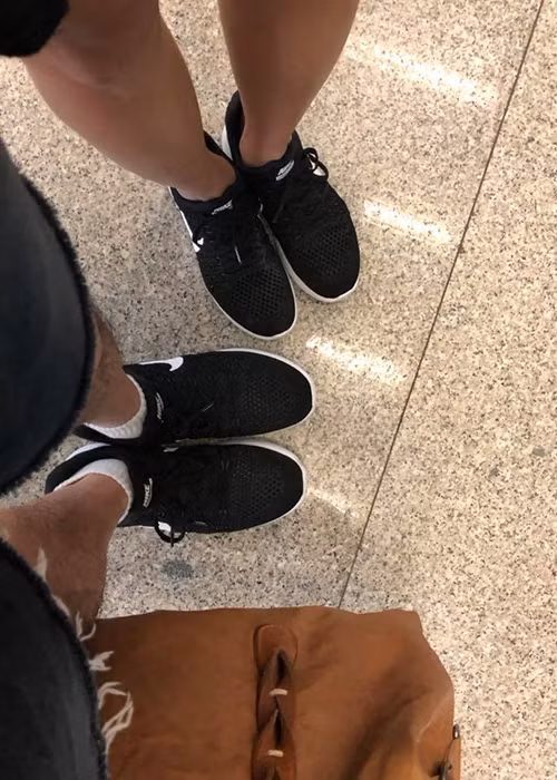 Sao Việt Khánh Ngọc bày tỏ tình cảm với Bùi Tiến Dũng: “Cùng anh đi khắp thế gian. Yêu anh Bùi Tiến Dũng”.