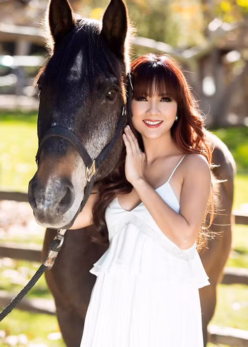 Ở tuổi 49, sự nghiệp vững vàng và nhan sắc không tuổi, Kiều Khanh khiến nhiều người ngưỡng mộ. Ảnh: FBNV