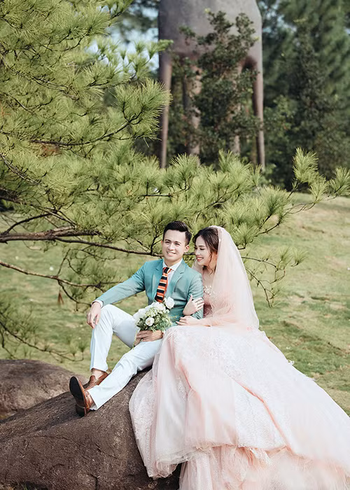 Top 10 cuộc thi Hoa hậu Việt Nam 2016 đẹp lộng lẫy bên chồng hot boy trong bộ ảnh cưới ngoại cảnh.