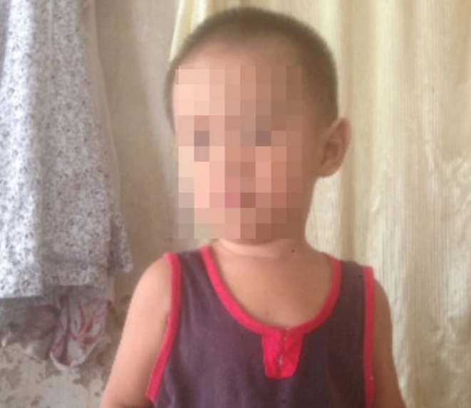 Sau nhiều giờ đấu tranh cũng những bằng chứng đanh thép, cuối cùng Đặng Thanh Tuyền cũng cúi đầu khai nhận mọi hành vi phạm tội của mình. Tuyền thuật lại chi tiết kế hoạch sát hại cháu bé trong sự lạnh lùng, vô cảm bởi trong thâm tâm của Tuyền, bé T. chỉ là 1 đứa trẻ “xa lạ” với mình. Thậm chí, Tuyền còn cảm thấy, chính vì sự xuất hiện của bé T. khiến Tuyền khó có thể cắt đứt với chị Dung. Cho đến khi nhân được kết quả giám định ADN xác định cháu Lê Hữu T. chính là con đẻ của mình, Tuyền mới òa khóc, luôn miệng nói xin lỗi con. Nhưng tất cả đã là quá muộn…(Hình ảnh cháu T. khi còn sống)