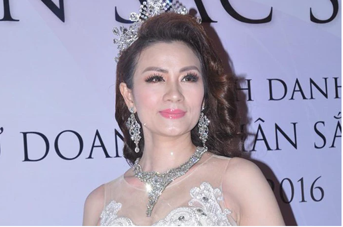 Vụ ly hôn giữa ông Trần Văn Mười - Chủ tịch HĐQT, Tổng giám đốc Tập đoàn quốc tế Năm Sao và bà Phạm Thị Hương Giang - Phó giám đốc Công ty cổ phần giám định Đại Tây Dương là vụ ly hôn giữ nhiều "kỷ lục" nhất thời điểm đó: Khối tài sản trị giá hàng nghìn tỷ đồng, hàng chục người có quyền lợi và nghĩa vụ liên quan, thời gian từ khi thụ lý đến khi mở phiên tòa gần 4 năm, số lượng luật sư tham gia hùng hậu (gồm 8 luật sư thuộc các đoàn luật sư Hà Nội, TP HCM và Hải Phòng). 