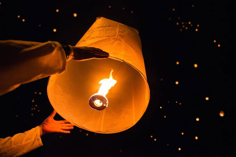 Tha den troi uy hiep an toan bay: Xu ly sao?