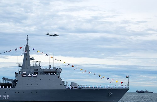 Máy bay tham gia biểu diễn.