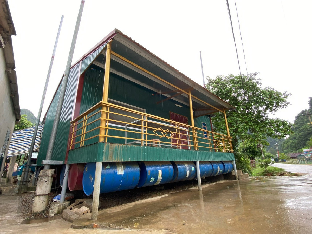 Những ngôi nhà phao tránh lũ là minh chứng sinh động cho quyết tâm của người dân nơi đây thích ứng với thiên tai, mưa lũ.
