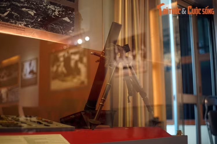 Súng cối 60 mm, quân ta thu được của Pháp trong trận Điện Biên Phủ.