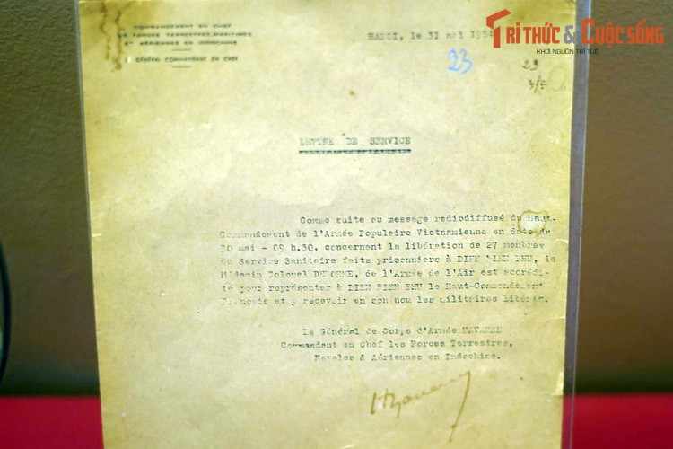 Thư của tướng Henri Navarre gửi tướng de Castries ủy nhiệm Quan năm thầy thuốc Dolome đến Điện Biên Phủ gặp phía Việt Nam xin trả tù binh.