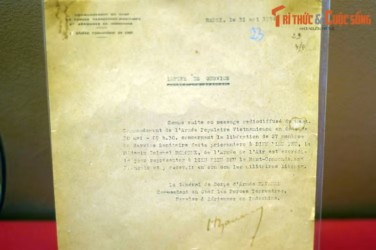 Thư của tướng Henri Navarre gửi tướng de Castries ủy nhiệm Quan năm thầy thuốc Dolome đến Điện Biên Phủ gặp phía Việt Nam xin trả tù binh.
