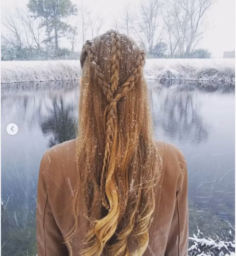 Mong manh trong tuyết trắng...