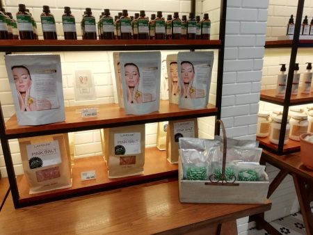 Nguoi Nhat khen nuoc hoa made in Vietnam 