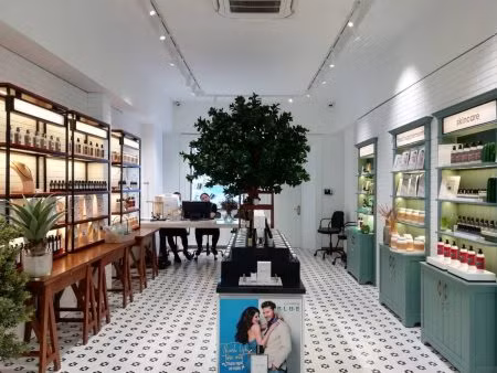 Nguoi Nhat khen nuoc hoa made in Vietnam 