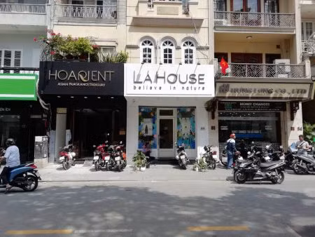 Nguoi Nhat khen nuoc hoa made in Vietnam 