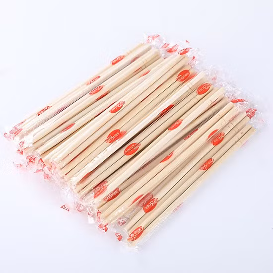 Bên cạnh đó, một số loại đũa dùng một lần còn bị tẩy trắng bằng hydrogen peroxide - một loại chất có tính ăn mòn cao và dễ dàng ăn mòn miệng, thực quản, thậm chí cả dạ dày. Ảnh: tikicdn.