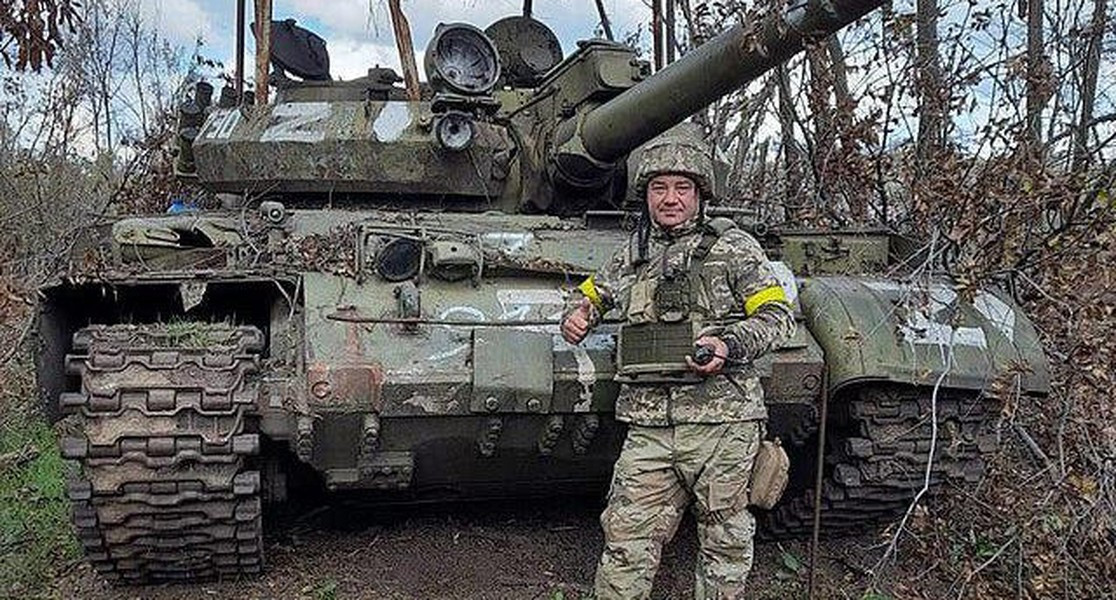 Quanh mặt trước tháp pháo được bổ sung module giáp tăng cường BDD có khả năng kháng đạn nổ lõm chống tăng.