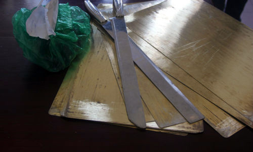 Hung khí gây án của hai đối tượng.