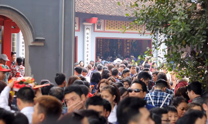 Chen nhau đến nghẹt thở.