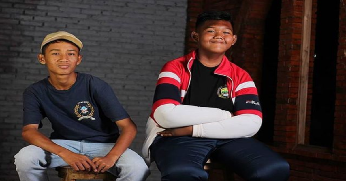 Thậm chí, người huấn luyện viên riêng Ade Rai còn miêu tả nỗ lực giảm cân của cậu bé là “biểu tượng của hy vọng”.