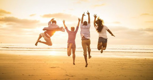 Cụ thể, những người sống tích cực có thể điều hòa hệ nội tiết, kích thích tiết ra hormone hạnh phúc, tăng sức đề kháng, khả năng miễn dịch, giảm nguy cơ bệnh tật. Chính vì vậy, mỗi người nên tu tâm, bình tĩnh giải quyết những vướng mắc trong cuộc sống.