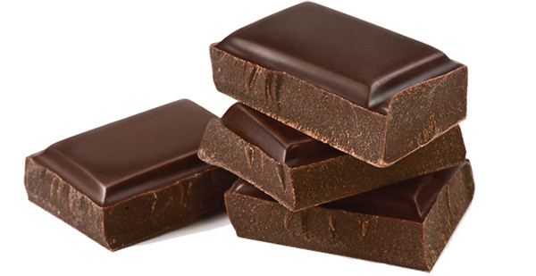 Socola. Socola chứa một lượng caffein vừa đủ để kích thích não bộ, tăng cường trí nhớ, cảm xúc và sự tập trung mà không khiến bạn phải căng thẳng hay khó ngủ ban đêm.