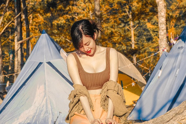 Chia sẻ bí quyết làm đẹp của mình, Bà Tưng cho biết bản thân cũng giống như những cô gái khác rất coi trọng việc chăm chút dáng vóc, dưỡng da.