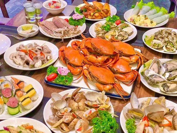 Đối với buffet hải sản, có 3 món hải sản người vùng biển không chọn thưởng thức ngay từ đầu. Nguyên nhân bởi ăn chúng rất dễ no, không thể thoải mái thưởng thức các món khác. Hơn nữa, chúng cũng khá khó tiêu, không thích hợp ăn nhiều.
