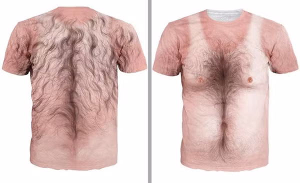 Một mẫu áo khác có họa tiết mô phỏng cơ thể người. Nhìn vào, chắc chắn nhiều người sẽ băn khoăn không hiểu nó đẹp ở điểm nào.