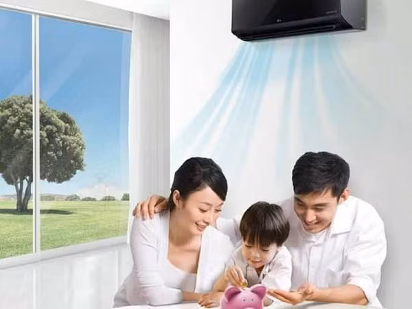 Tránh để nhiệt độ quá thấp. Sự chênh lệch nhiệt độ của cơ thể, nhiệt độ môi trường và nhiệt độ phòng ở mức từ 8-9ºC sẽ làm cho cơ thể không thích nghi kịp. Quá trình diễn ra liên tục sẽ gây tác động không tốt đối với sức khỏe. Tốt nhất, bạn nên duy trì nhiệt độ phòng dao động từ 25-27ºC.