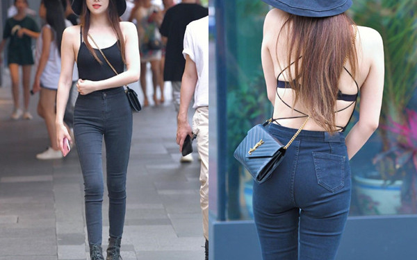 Nhiều cô gái mặc nội y nâng đỡ vùng ngực song lại để lộ dây quai áo một cách thiếu tinh tế, khiến tổng thể mất điểm trầm trọng.