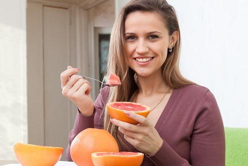 Bạn có mắc những sai lầm này khi ăn hoa quả để giảm cân? Ban co mac nhung sai lam nay khi an hoa qua de giam can?