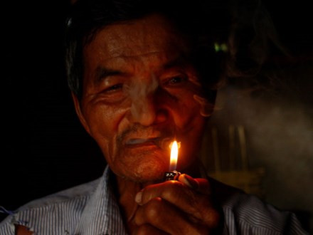 Thien ha de nhat... mat ngu la day