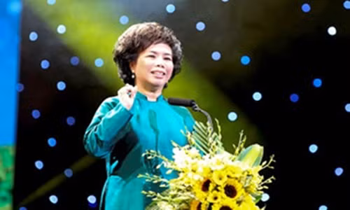 Bà Thái Hương - Chủ tịch HĐQT tập đoàn TH - chia sẻ về mô hình Sữa học đường của tập đoàn đã và đang thực hiện.