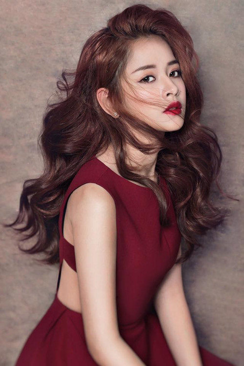 Chi Pu của hiện tại đã vươn tầm để trở thành một mỹ nhân của showbiz Việt, trở nên gợi cảm, quyến rũ và tinh tế hơn.