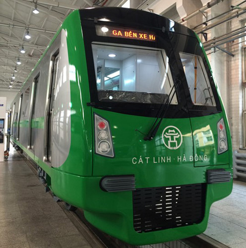 Hình ảnh về đoàn tàu mẫu tuyến đường sắt trên cao Cát Linh-Hà Đông vừa được chế tạo (Ảnh: Lao động)