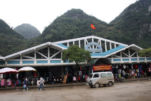 Giai ma cuoc huyet chien dam mau cua dai bang xu Lang