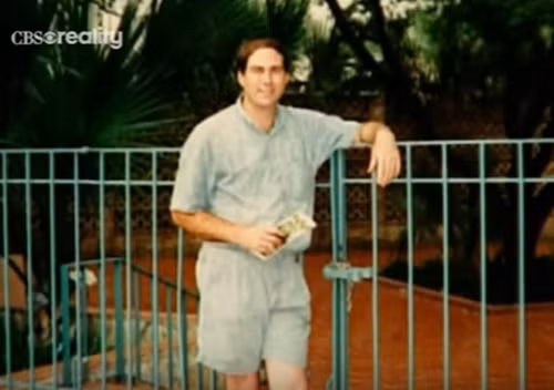 Hàm lượng chất độc trong mô của Steven cao gấp 28 lần ngưỡng an toàn. Vào thời điểm cảnh sát phát hiện tình tiết mới, Marie đã trở thành sinh viên y khoa của Đại học Texas tại thành phố Austin. Cô ta dùng tiền bảo hiểm nhân thọ của cha để đóng học phí.