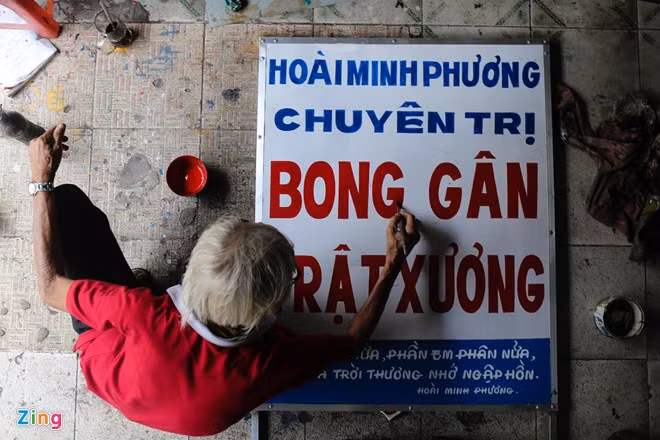 Trung bình mỗi tuần ông có một hoặc 2 đơn hàng đặt. Thường là các quán cà phê, các tiệm chữa bệnh đông y, hoặc các cửa hàng nhỏ lẻ. Khách đa phần đều được giới thiệu tới.