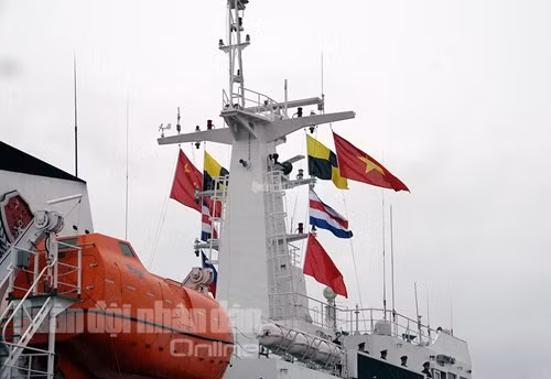 Tàu có thể chịu được gió cấp 12, hành trình liên tục 600 hải lý, hoạt động liên tục 60 ngày trên biển.