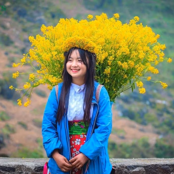 Hiện nay, cô bé Hà Giang với cái tên Mua Thị Dua (SN 2008) hay còn được cư dân mạng gọi bằng cái tên rất đáng yêu là Phúng Phính không còn xa lạ với cộng đồng mạng.