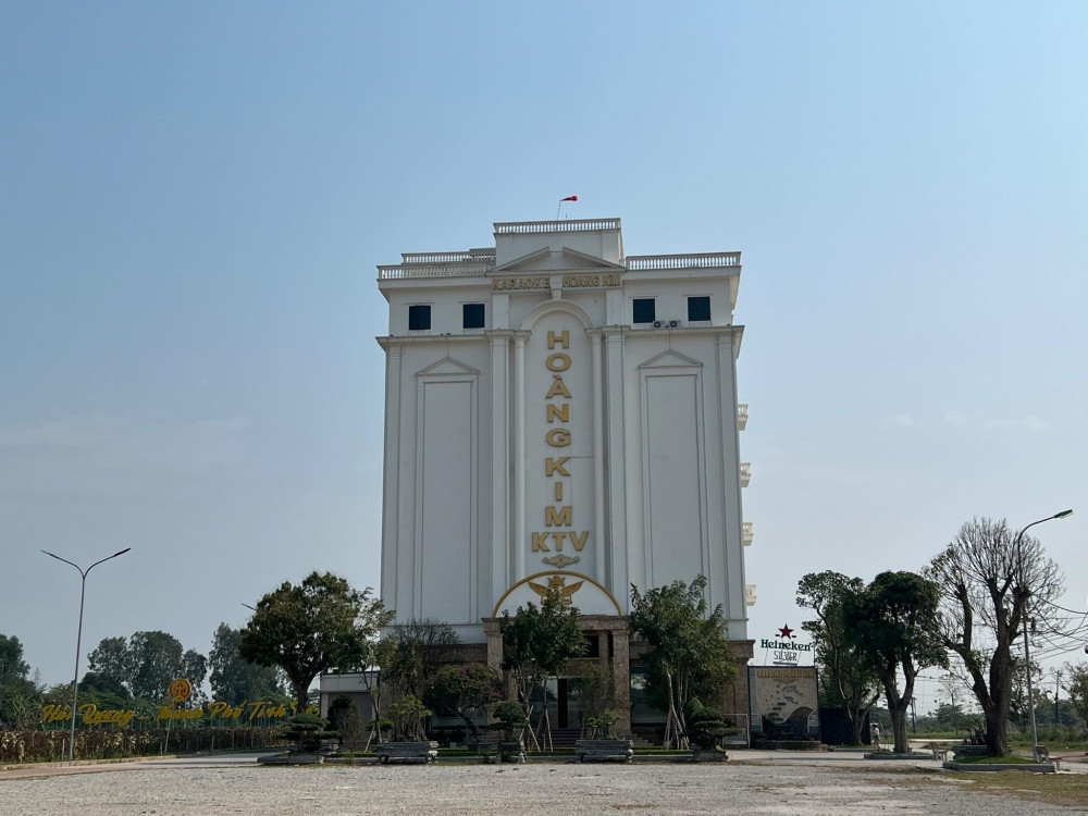 Hải Dương: Karaoke Hoàng Kim KTV bị đình chỉ hoạt động Hai Duong: Karaoke Hoang Kim KTV bi dinh chi hoat dong