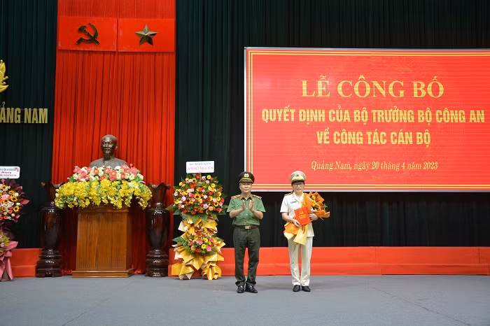 Phát biểu nhận nhiệm vụ, Thượng tá Võ Thị Trinh, tân Phó Giám đốc Công an tỉnh Quảng Nam hứa sẽ khắc phục mọi khó khăn, nỗ lực, tập trung xây dựng, đoàn kết, thống nhất trong tập thể Đảng ủy, Ban Giám đốc và toàn lực lượng Công an tỉnh, phấn đấu hoàn thành xuất sắc mọi nhiệm vụ được cấp trên tin tưởng, giao phó.