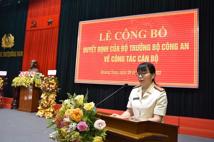 Thượng tá Võ Thị Trinh từng là Đội trưởng, Phó trưởng Phòng Cảnh sát Quản lý Hành chính về Trật tự xã hội; Phó trưởng Công an TP. Tam Kỳ; Trưởng phòng Công tác Đảng và Công tác quần chúng; Trưởng phòng Tổ chức Cán bộ.