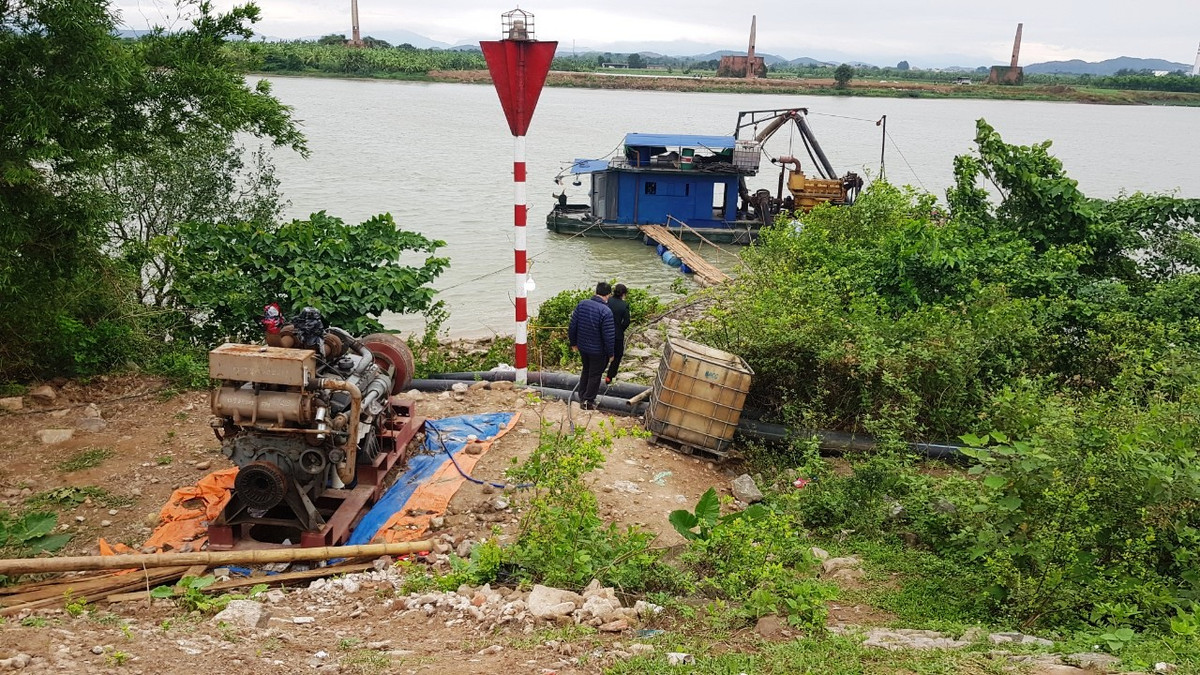Hai Duong: Nguoi dan ong nga song tu vong khi bom cat du an An Phat