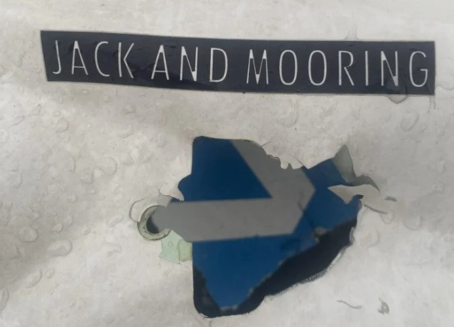 Lãnh đạo huyện Cát Hải (Hải Phòng) cho biết, các lực lượng chức năng của huyện và thành phố được huy động để tìm kiếm cứu nạn trực thăng Bell 505 số hiệu VN-8650 bị mất liên lạc, rơi tại khu vực biển giáp ranh giữa vịnh Hạ Long (Quảng Ninh) và vịnh Lan Hạ (Hải Phòng). Hiện lực lượng tìm kiếm cứu nạn của tỉnh Quảng Ninh phối hợp với lực lượng của Trung ương, Hải Phòng và Quân khu 3 đang triển khai tìm kiếm, cứu hộ, cứu nạn máy bay bị rơi. (Ảnh: VTC News)